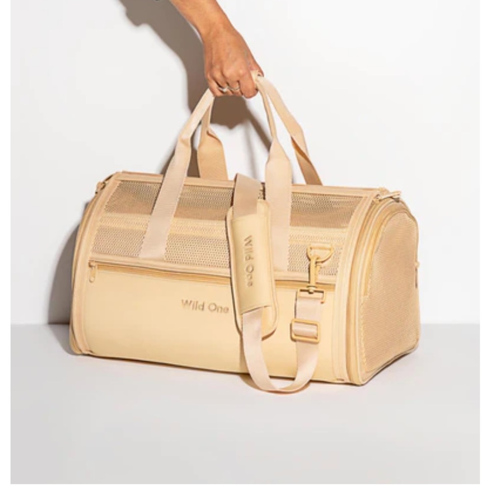Wild One Pet Travel Carrier in Tan (NWT)